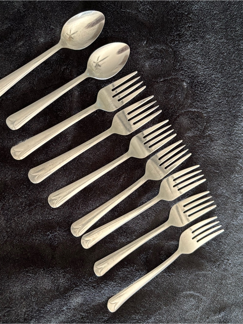 VTG WALCO Stainless Steel Taiwan Flatware 9 Piece Set- 7 Forks & 2 Spoons